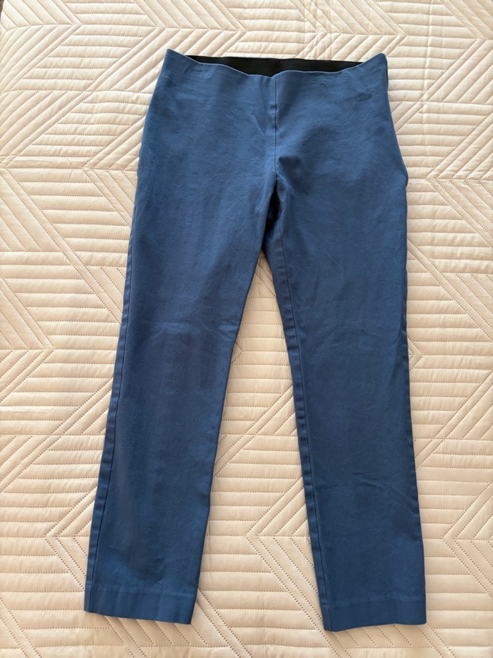 a new day
Slim Straight Navy Blue Pants
Side zipper
Size 6